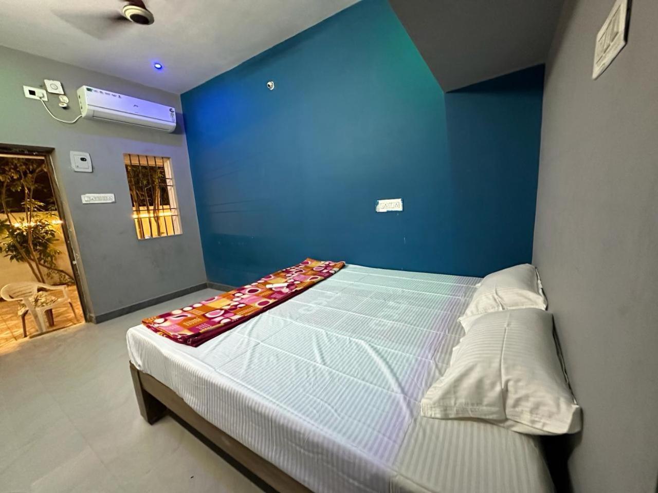 Arunachala Sashwin Guest House Tiruvannāmalai Δωμάτιο φωτογραφία